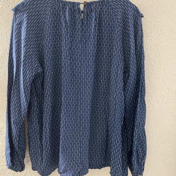 NWT Rusttydustty Elegant Navy Blouse with Crochet Detail Size Large - Picture 6 of 8